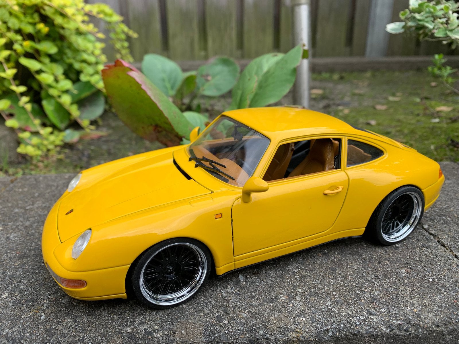 Porsche 911 carrera 1/18 Bburago, Hobby en Vrije tijd, Modelauto's | 1:18, Ophalen of Verzenden, Gebruikt, Auto, Bburago