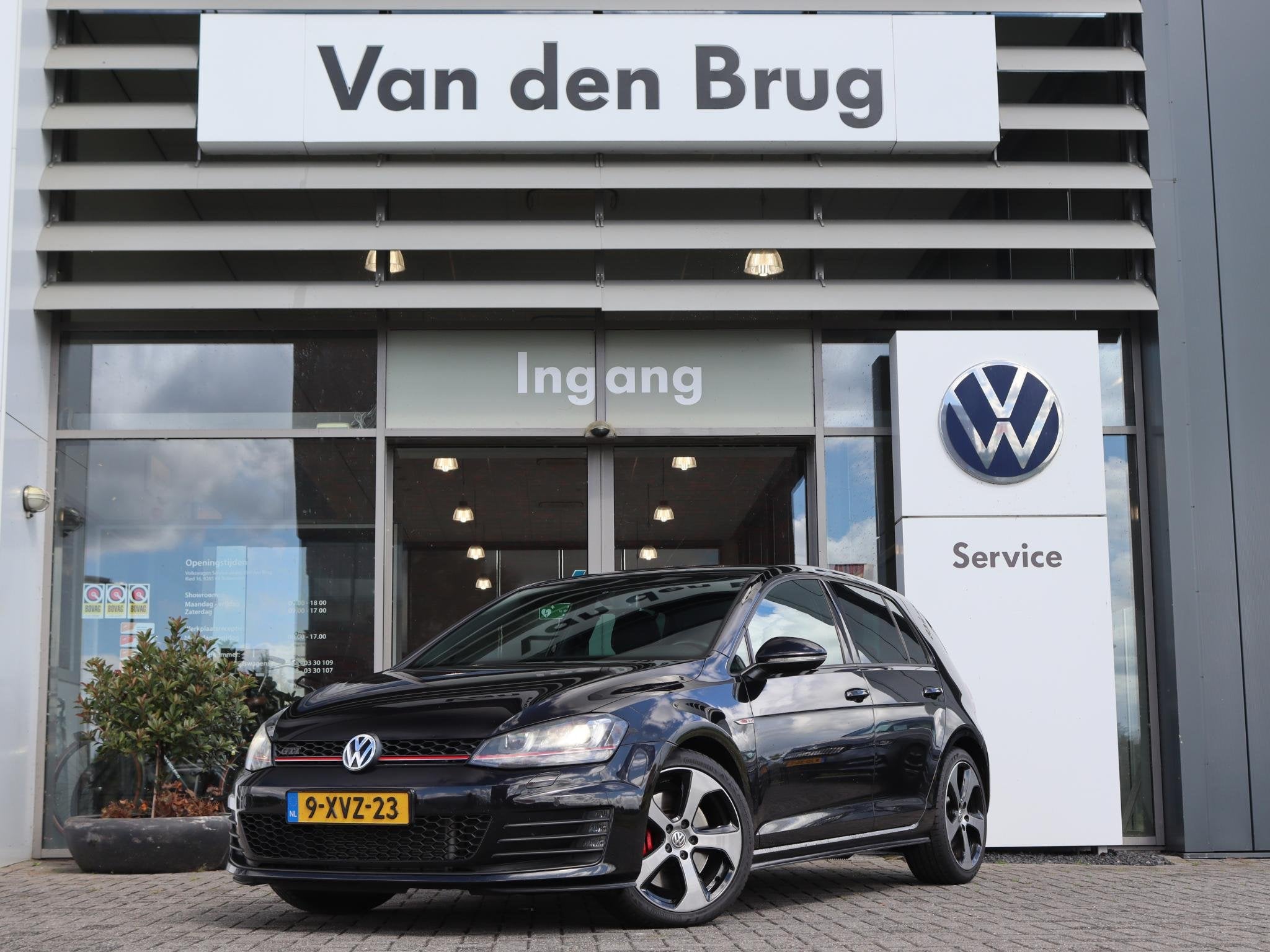 Volkswagen Golf 2.0 TSI 230 pk DSG GTI Performance | Navigat, Auto's, Gebruikt, 4 cilinders, 1984 cc, Zwart