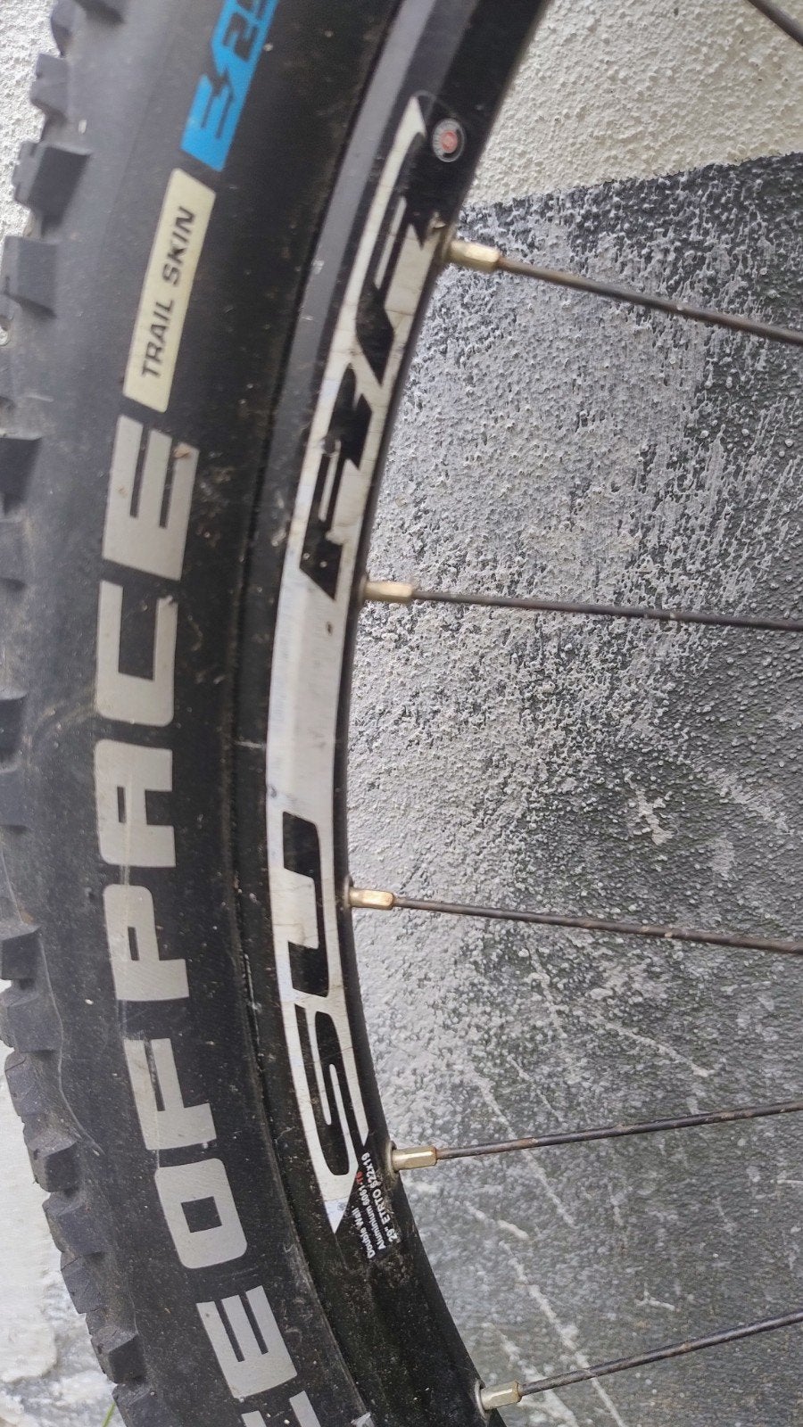 Mtb Supra wiel met band en schijfrem (zonder snelspanner), Fietsen en Brommers, Fietsonderdelen, Wiel, Gebruikt, Ophalen of Verzenden