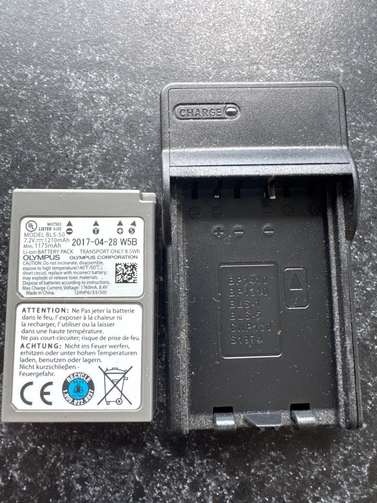 Olympus BLS-50 Accu met USB-oplader, Gebruikt, Overige merken, Olympus, Ophalen of Verzenden
