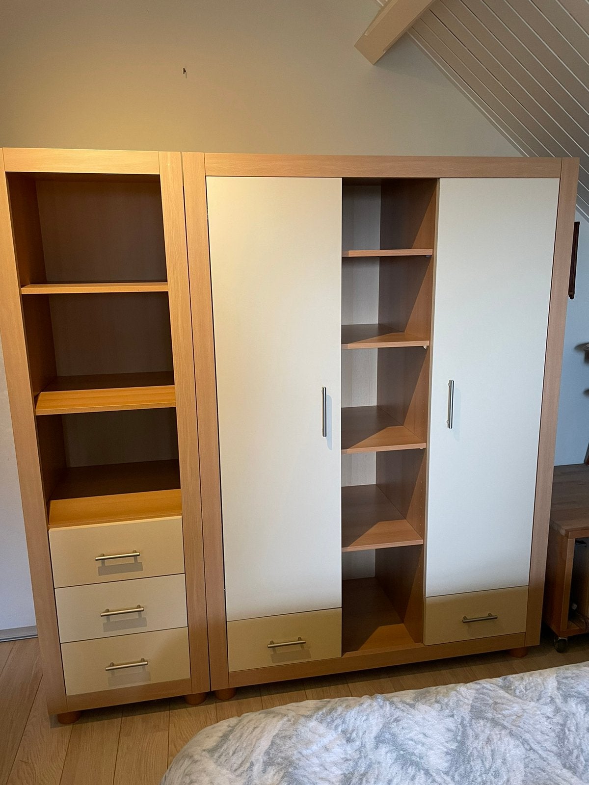 Kledingkast en (boeken)kast van degelijke kwaliteit, Gebruikt, 150 tot 200 cm, Overige materialen, Beuken hout fineer van goede kwaliteit
