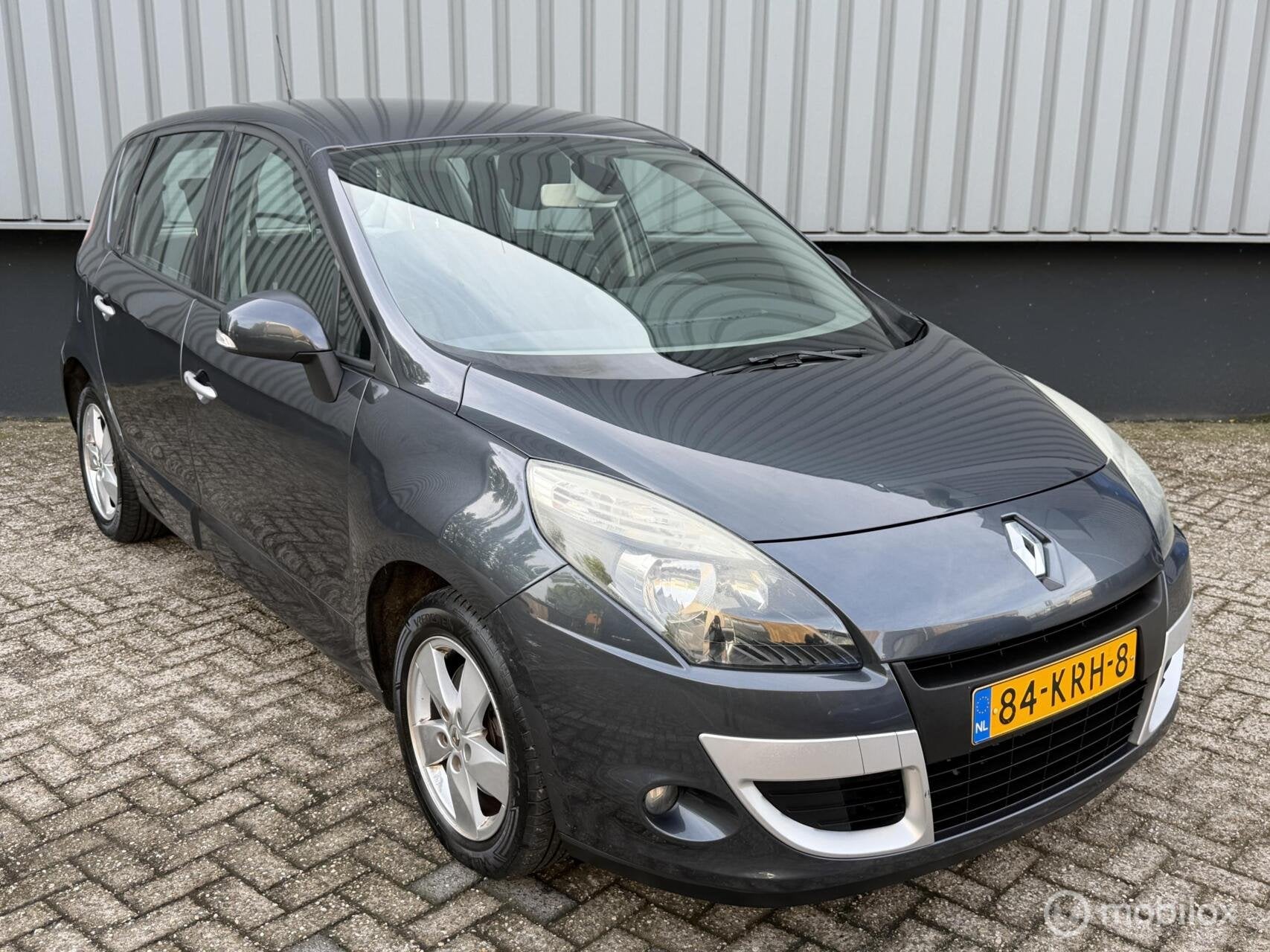 Renault Scenic 1.6 Authentique, Voorwielaandrijving, Gebruikt, 1295 kg, 4 cilinders