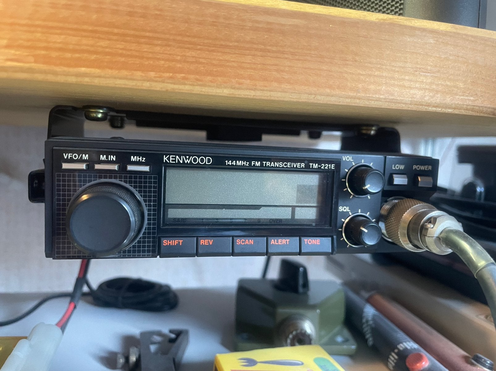 Kenwood TM-221E 2-meter FM-zendamateur transceiver., Ophalen, Gebruikt