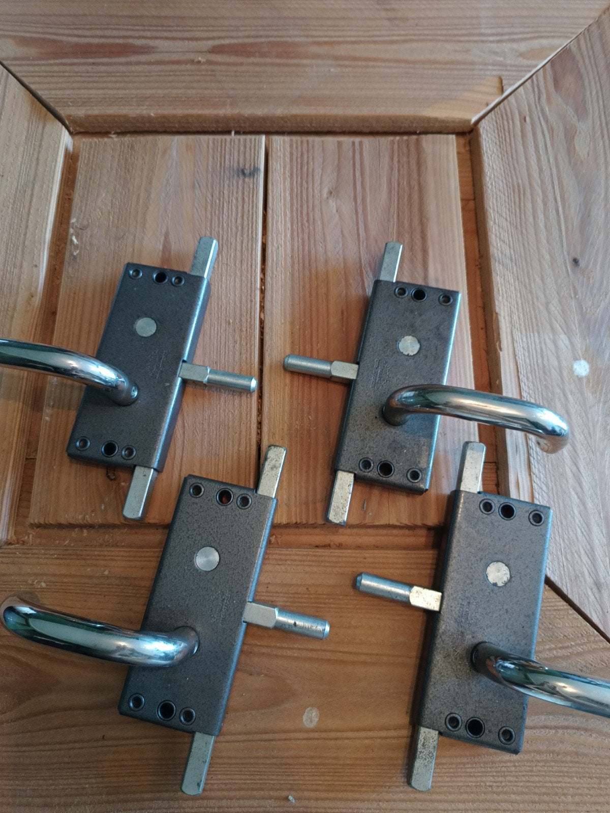 4 x Zware 3-punts sluiting, verlengbaar, met klink, Doe-het-zelf en Verbouw, Hang- en Sluitwerk, Ophalen, Gebruikt, IJzer, Slot