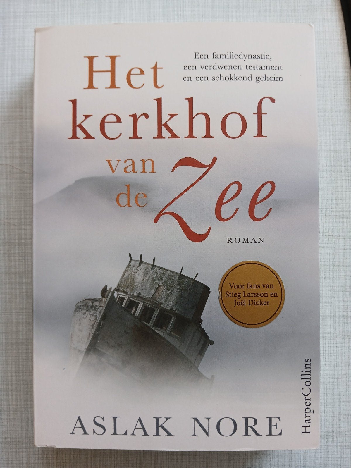 Aslak Nore - Het kerkhof van de zee, Ophalen of Verzenden, Zo goed als nieuw, Aslak Nore