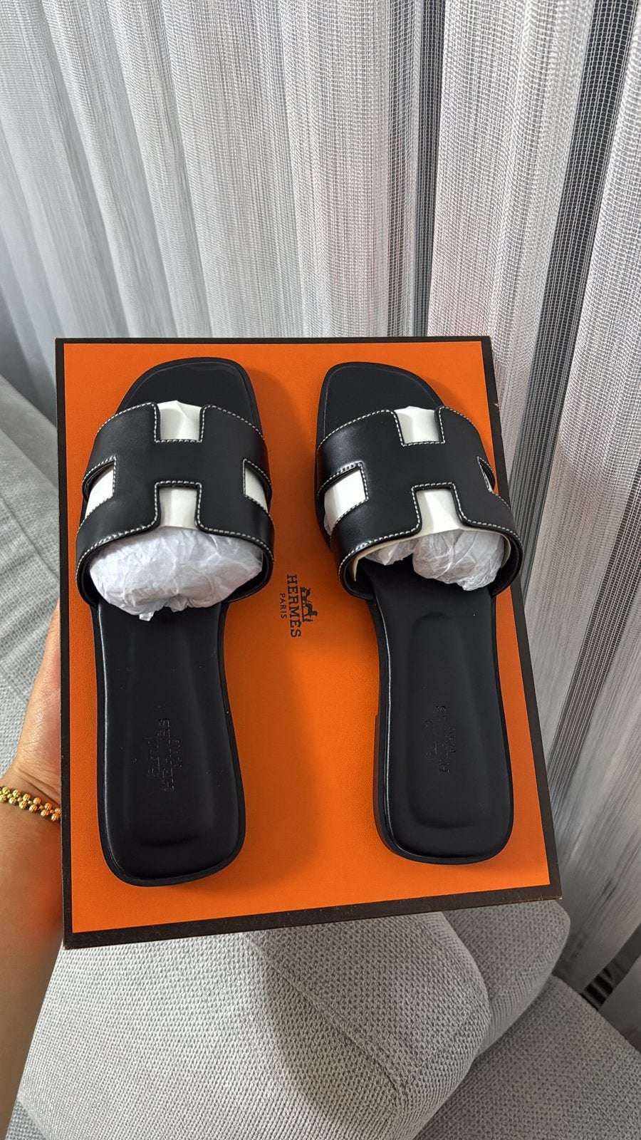 Hermes slippers dames nieuw, Kleding | Dames, Schoenen, Ophalen of Verzenden, Zo goed als nieuw