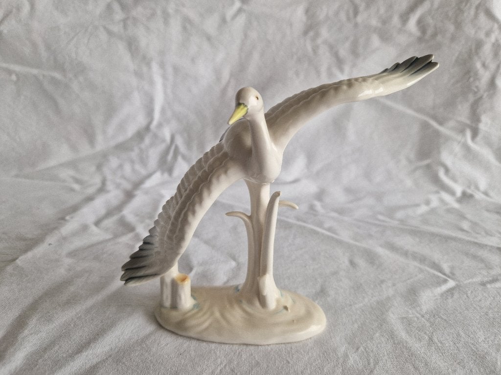 Beeldje Vliegende kraanvogel B004, Ophalen of Verzenden, Gebruikt, Dier