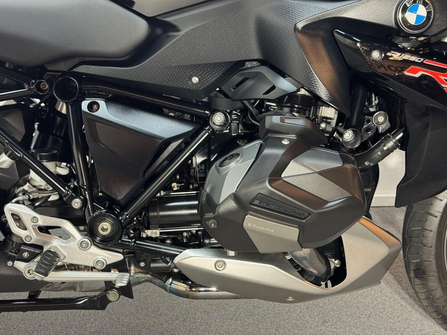 BMW R 1250 RS (bj 2022), 2 cilinders, Bedrijf, Onbekend, Sport