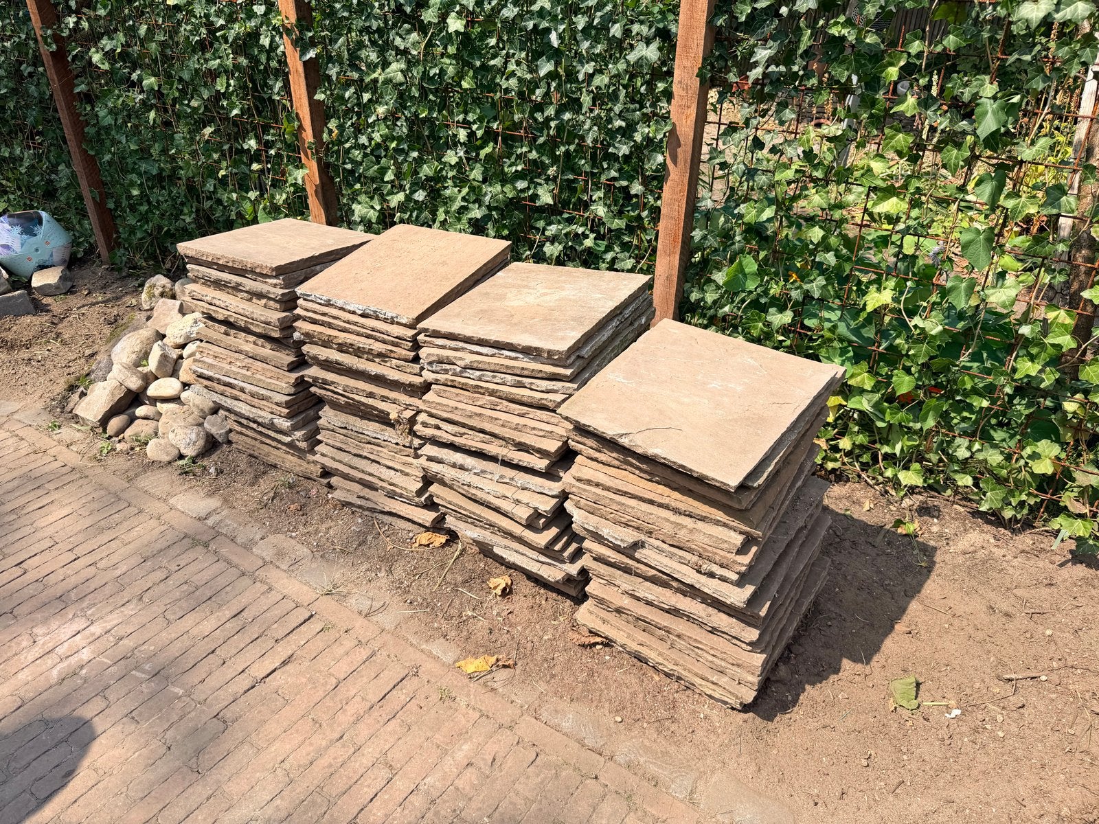 Partij mooie leistenen tegels 40x40 cm voor buiten (14 m²), Tuin en Terras, Tegels en Klinkers, Ophalen, Gebruikt, Terrastegels