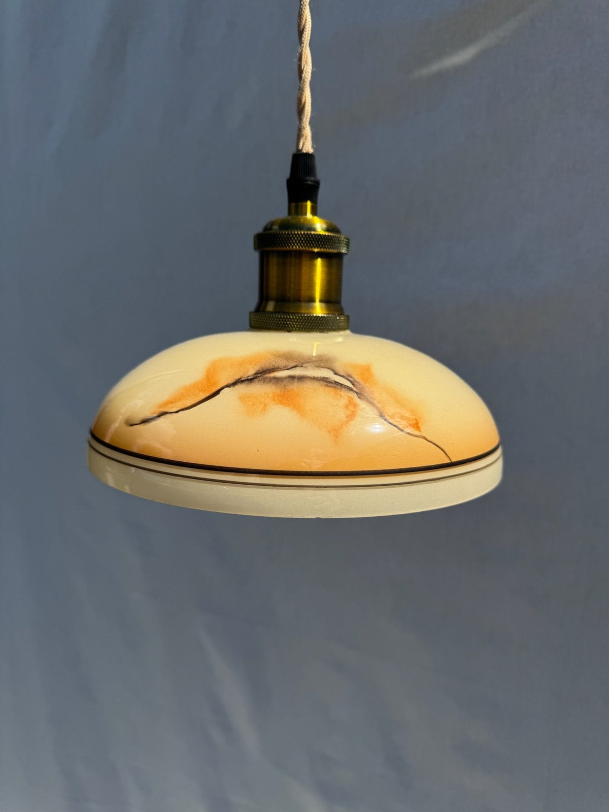 Vintage glazen hanglamp – gemarmerd crème/caramel – retro, Antiek en Kunst, Ophalen of Verzenden