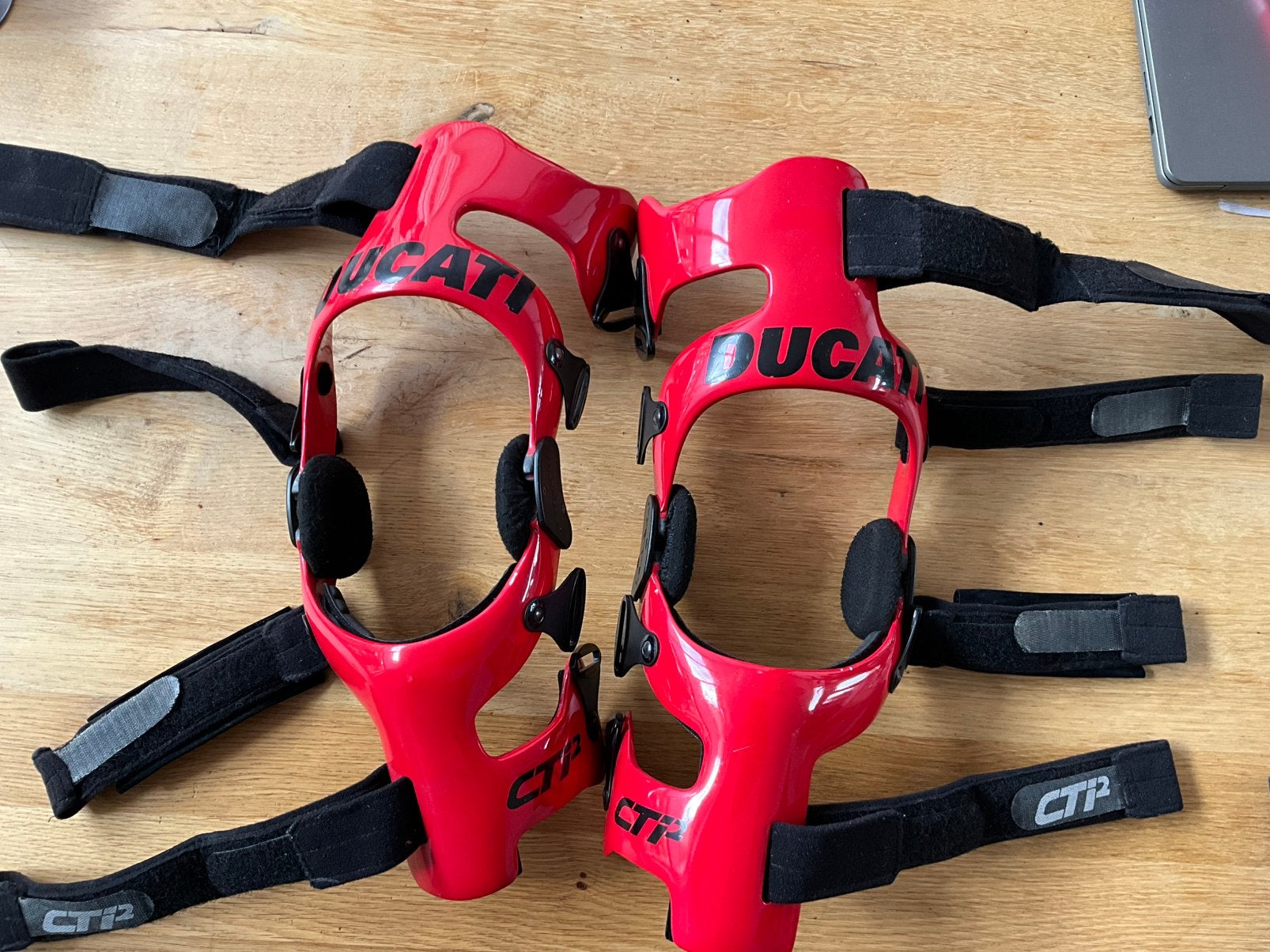 Ducati CTi2 kniebrace, Ophalen, Tweedehands