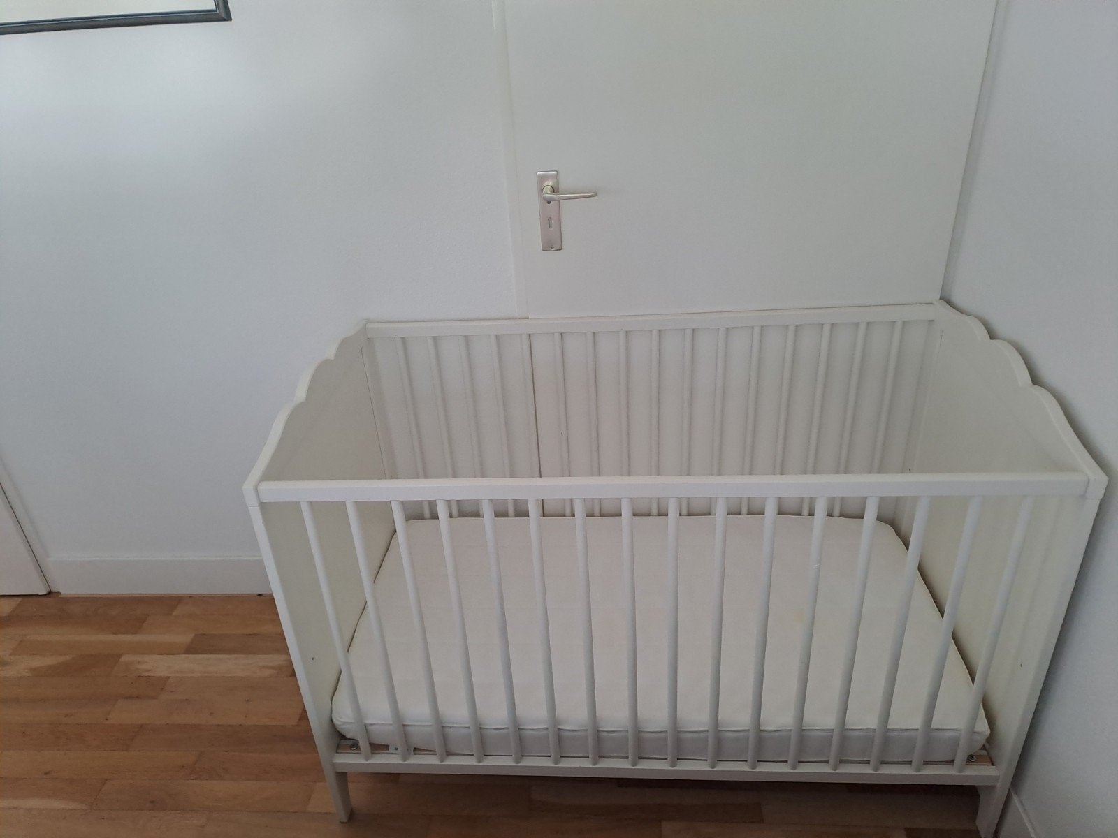 Witte houten kinderledikant 60 x 120 incl matras en méér, Ophalen, Gebruikt, Minder dan 140 cm, Matras