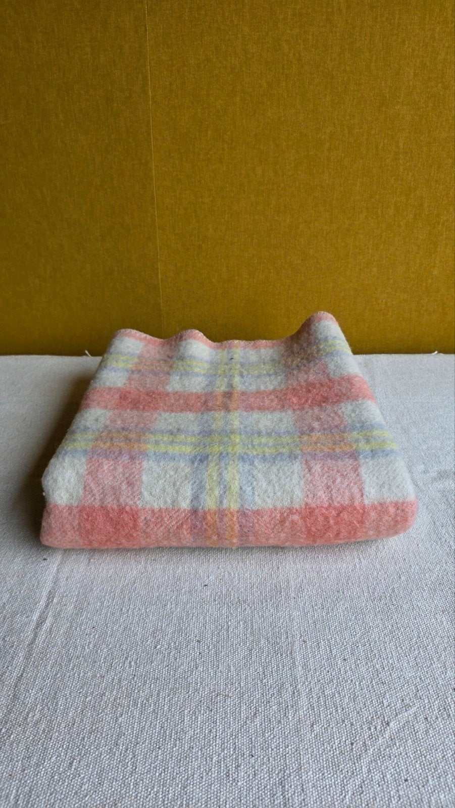 Vintage wollen ledikant deken 155x100, Woolly, 100 % wol, Gebruikt, Jongetje of Meisje, Ophalen of Verzenden, Deken of Dekbed