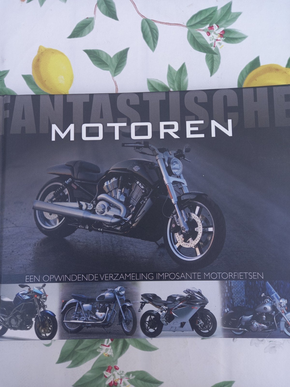 M9 Fantastische Motoren  Verzameling Imposante Motorfietsen, Ophalen of Verzenden, Zo goed als nieuw, Parragon, Algemeen