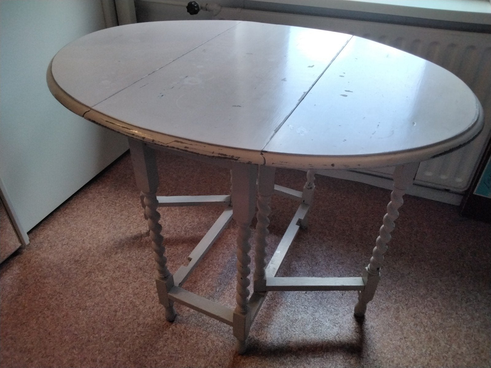 Mooie oortafel, Huis en Inrichting, Tafels | Eettafels, Ophalen, 50 tot 100 cm, Rond, 50 tot 100 cm