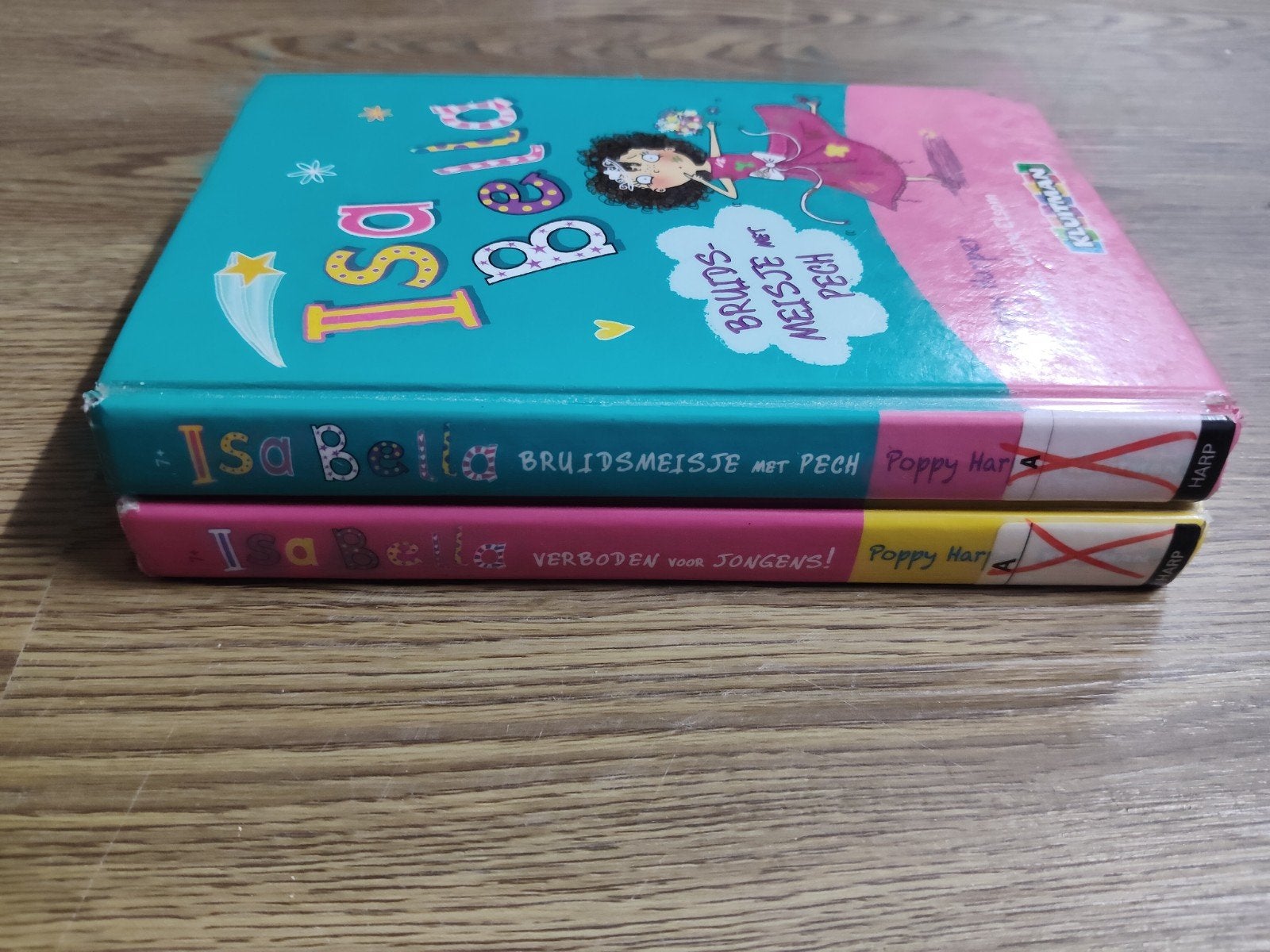 Isabella boeken: Bruidsmeisje met pech & Verboden voor jonge, Boeken, Ophalen of Verzenden, Zo goed als nieuw, Poppy Harper, Fictie