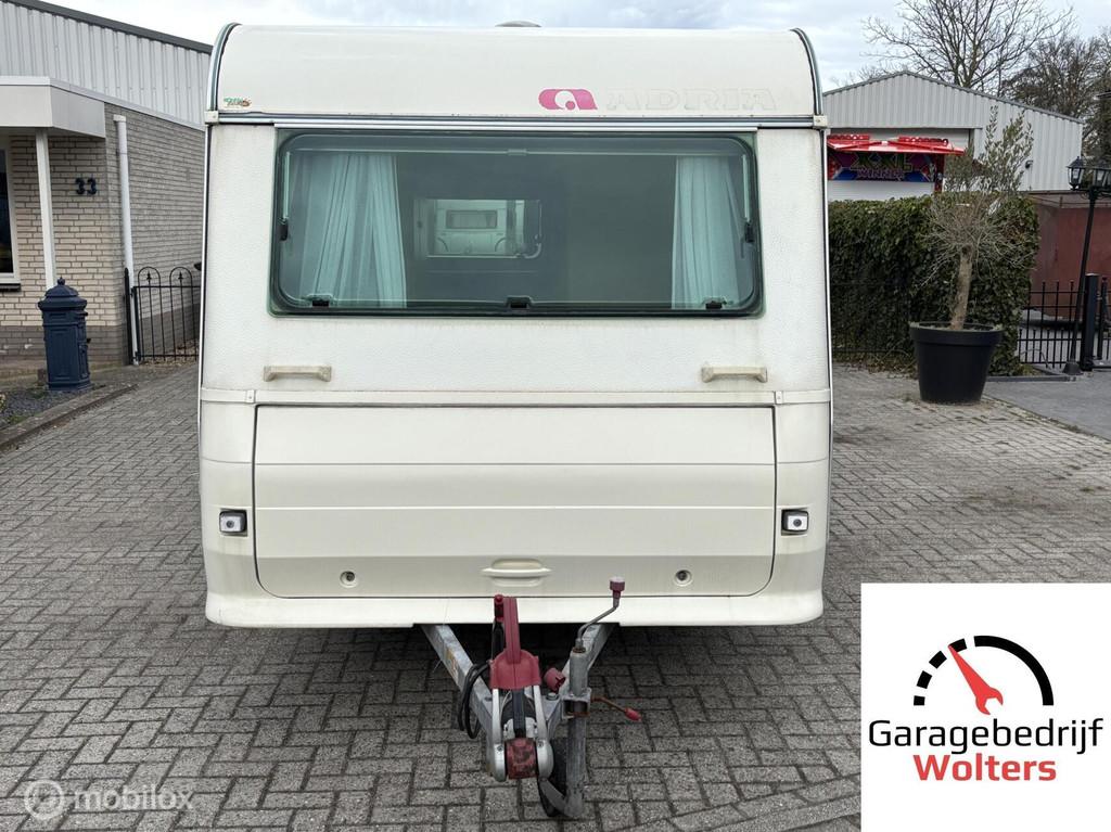 Adria 430 PH super netjes lichtgewicht, Caravans en Kamperen, Caravans, Bedrijf, 750 - 1000 kg, Adria, Koelkast