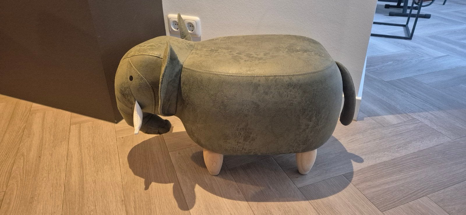 Poef/krukje, olifant, olijfgroen, Ophalen, Zo goed als nieuw, Overige typen