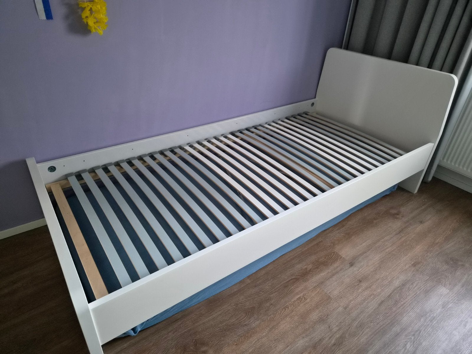 1 persoonsbed wit, Ophalen, 85 tot 100 cm, Zo goed als nieuw, Lattenbodem