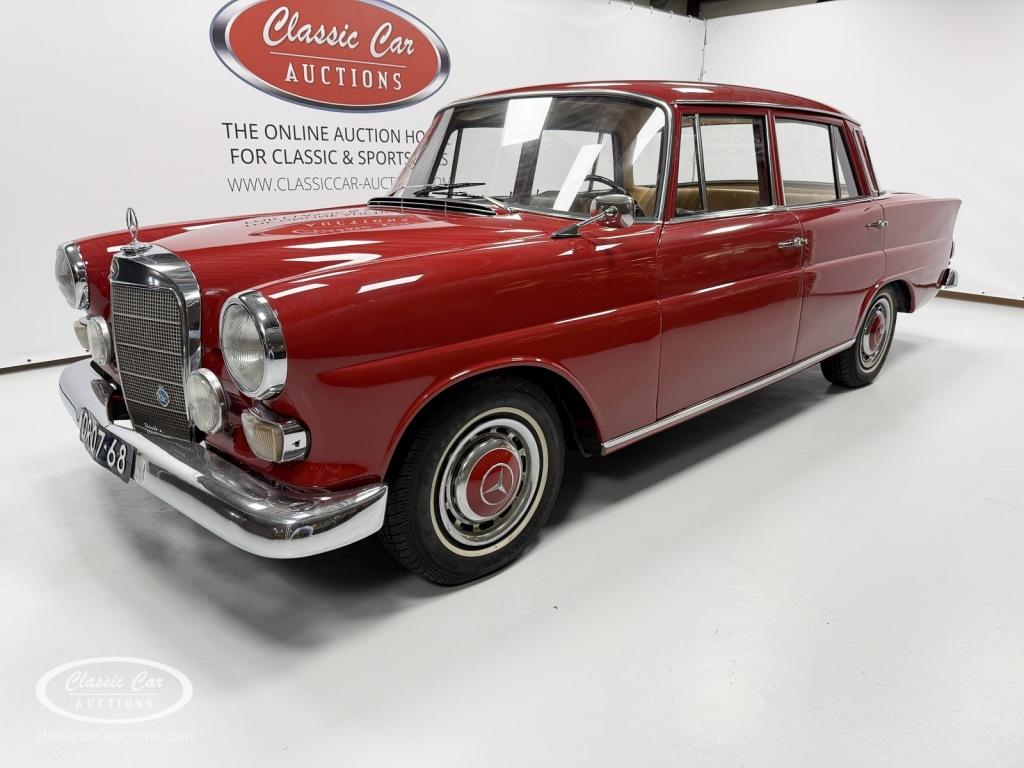 Mercedes-benz 200   - ONLINE AUCTION, Automaat, Mercedes-Benz, Bedrijf, Sedan