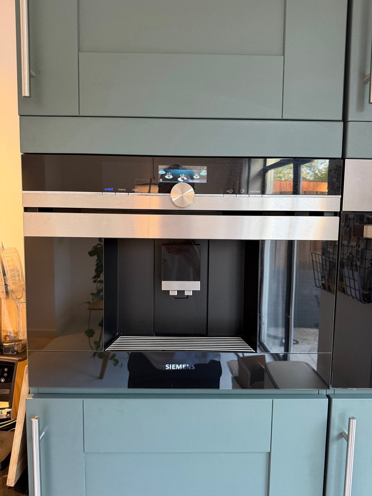 Siemens CT636LES6/04 Inbouw Koffiemachine, Ophalen, Afneembaar waterreservoir, Gebruikt, 10 kopjes of meer