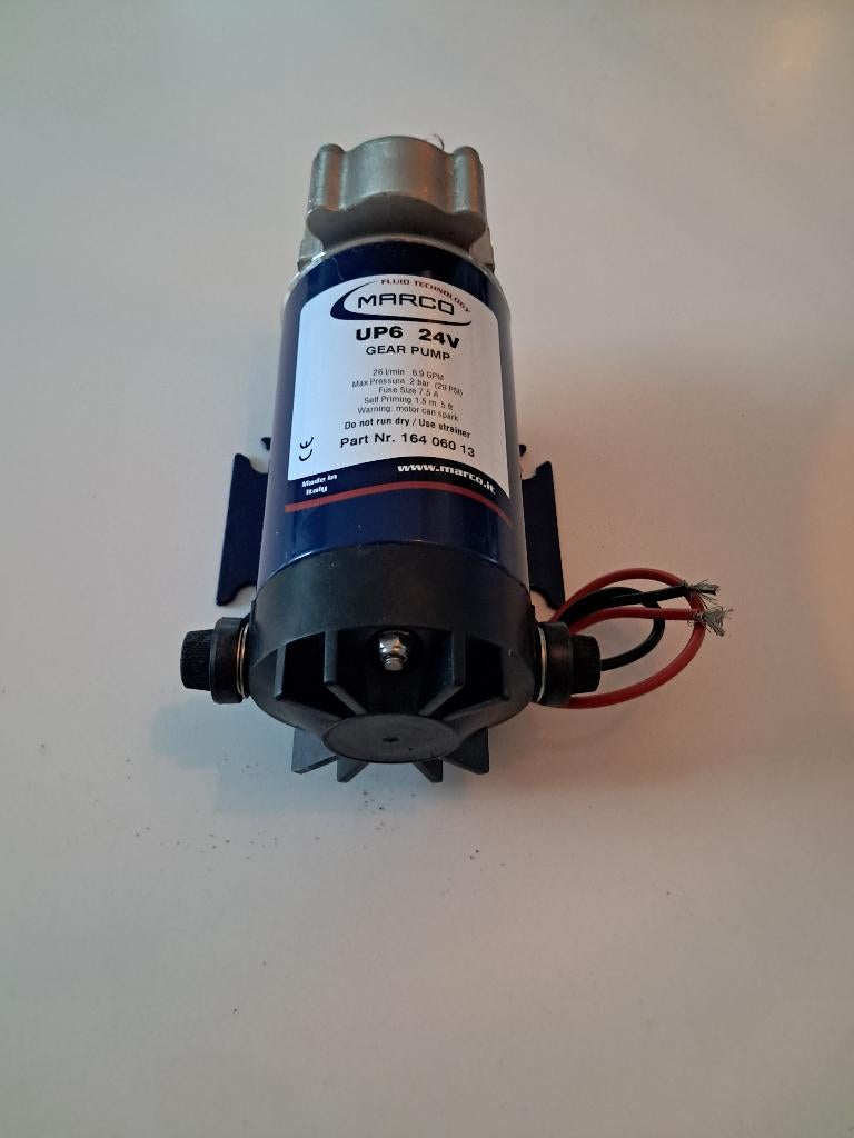 Tandwielpomp MARCO Pomp up6 24v 26l/min diesel/antivries, Watersport en Boten, Ophalen of Verzenden, Nieuw, Motor en Techniek