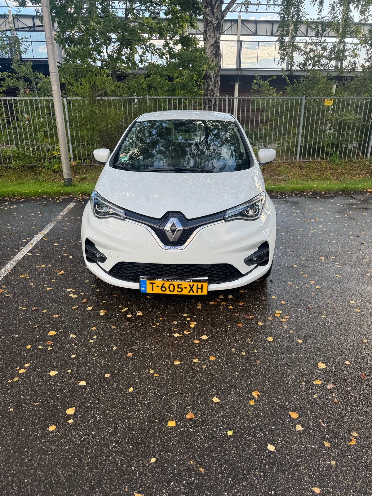Renault ZOE R110 100pk (batterijhuur) 2020 Wit, Auto's, Geheel digitaal combi-instrument, Zwart, Wit, Elektrisch