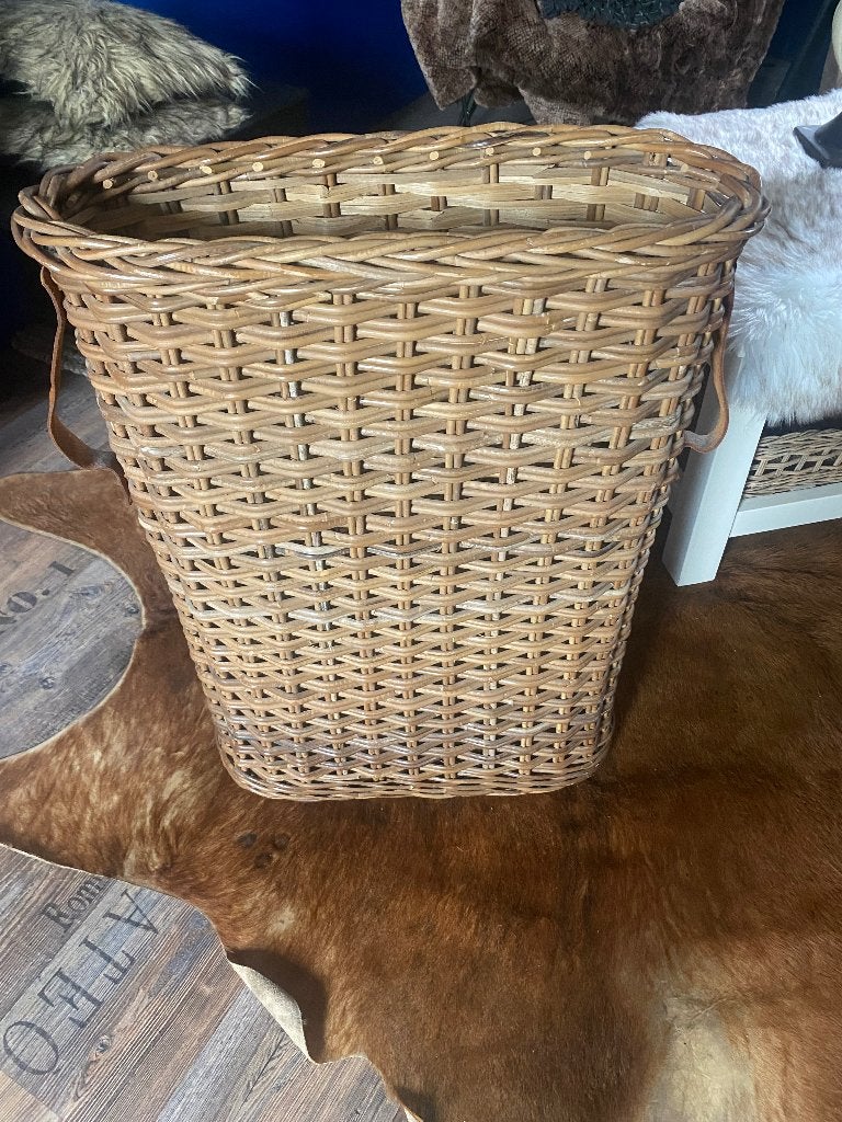 Zgan Grote rotan mand met leren hengsels, Ophalen, Gevlochten, Overige typen, Zo goed als nieuw