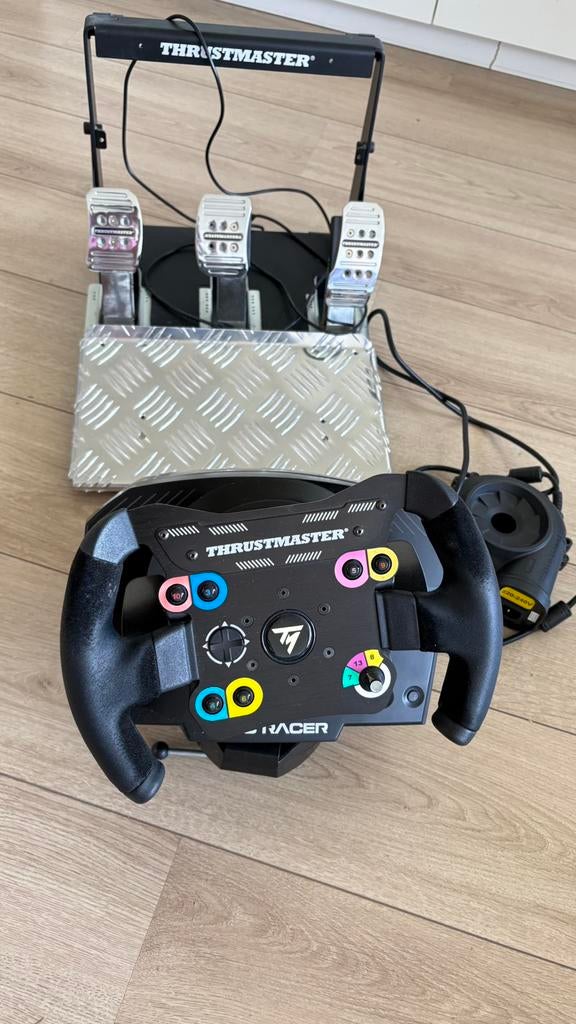 TSPC F1 stuurwiel en racepedalen (PC only), Ophalen of Verzenden, Zo goed als nieuw