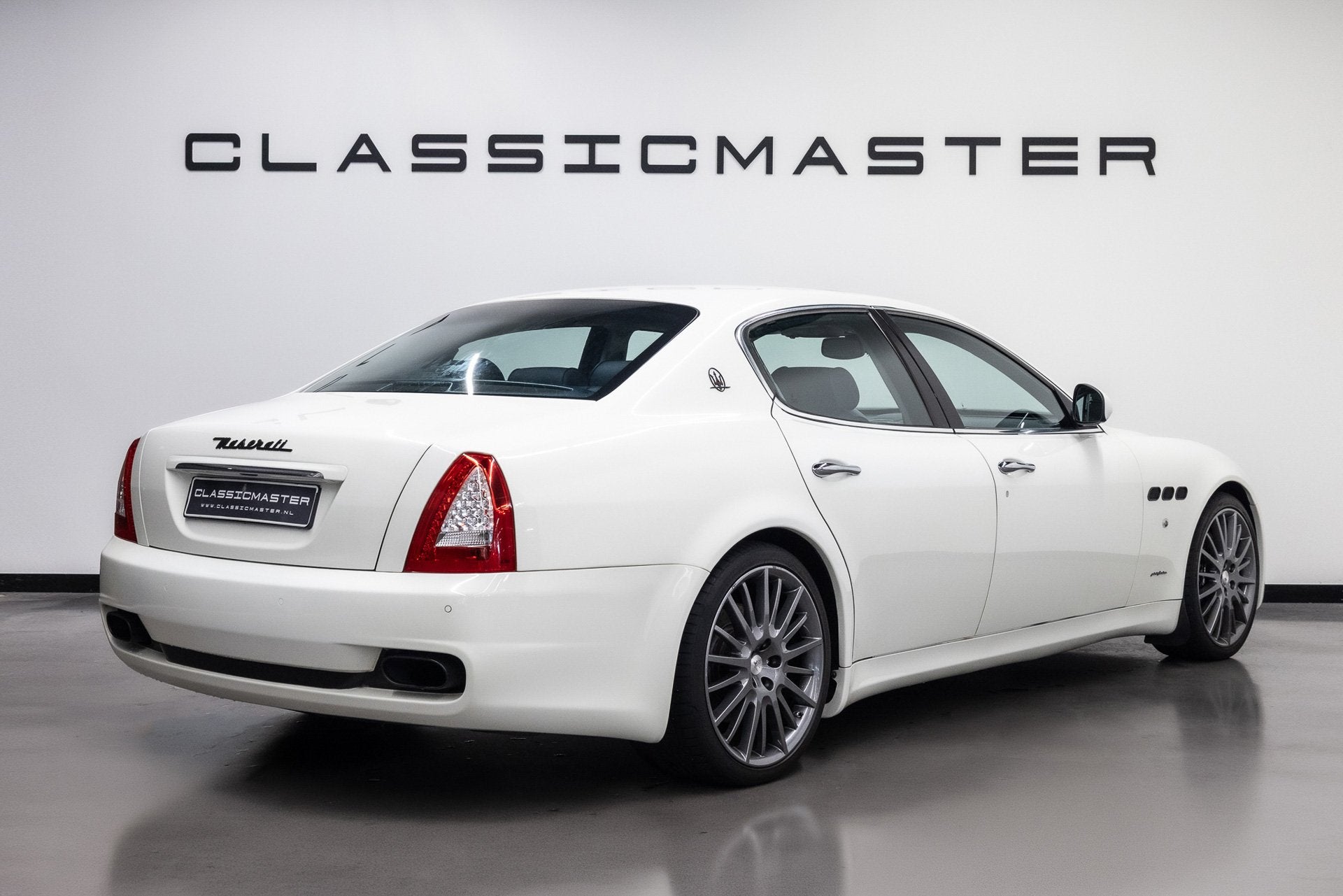 Maserati Quattroporte 4.7 GTS Fiscale waarde € 15.000,-, Auto's, Maserati, Automaat, Achterwielaandrijving, Gebruikt, 8 cilinders