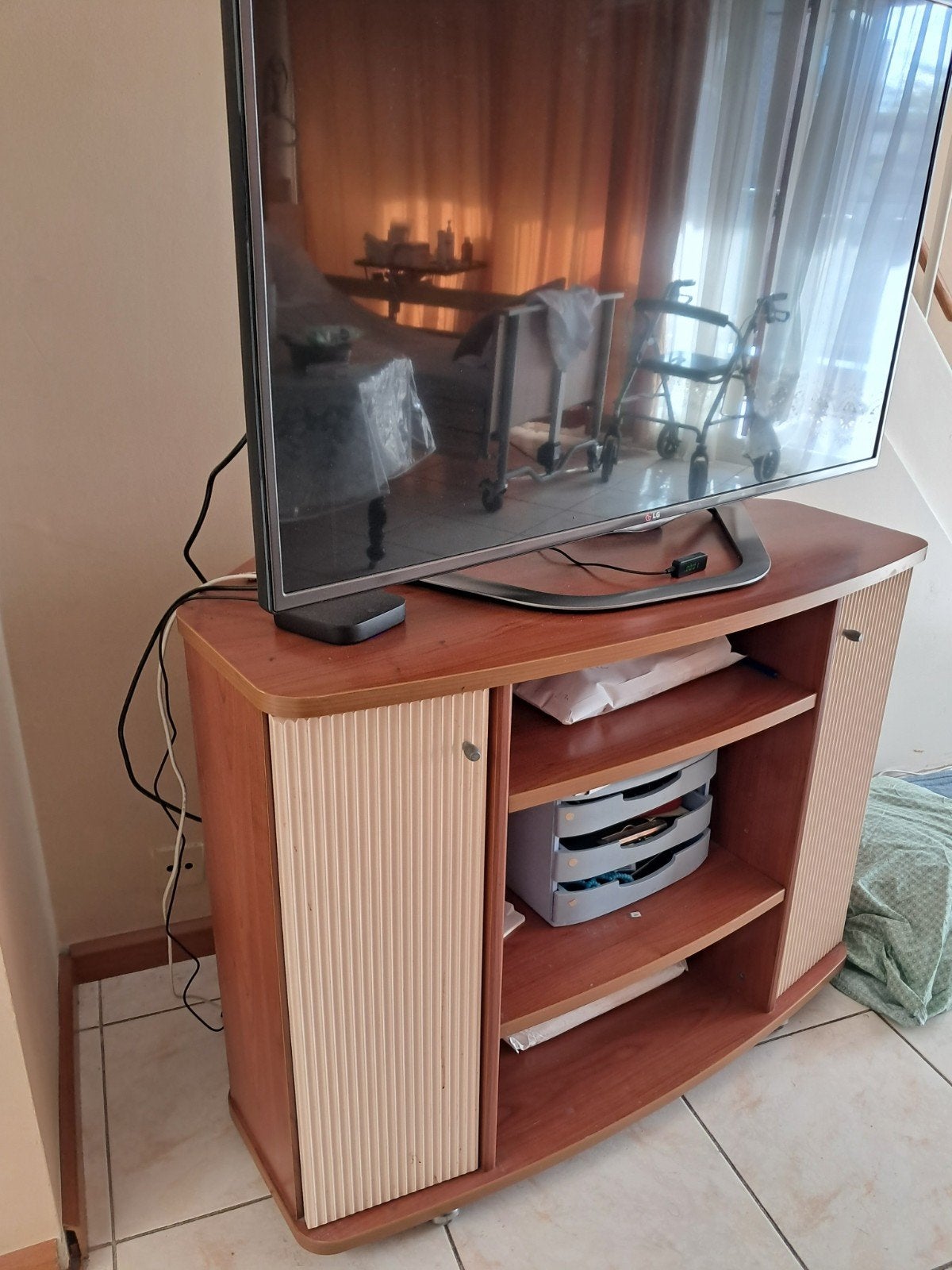 kast met 2 deuren op wieltjes, Antiek en Kunst, Ophalen of Verzenden