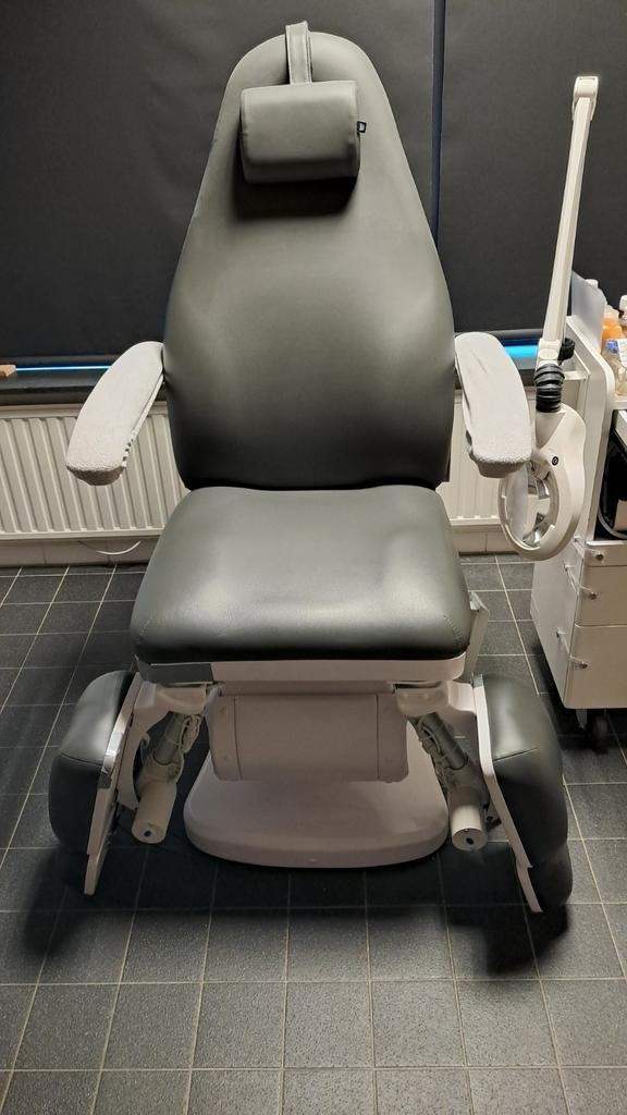 Behandelstoel met handbediening en voetpedaal., Ophalen, Gebruikt, Overige typen