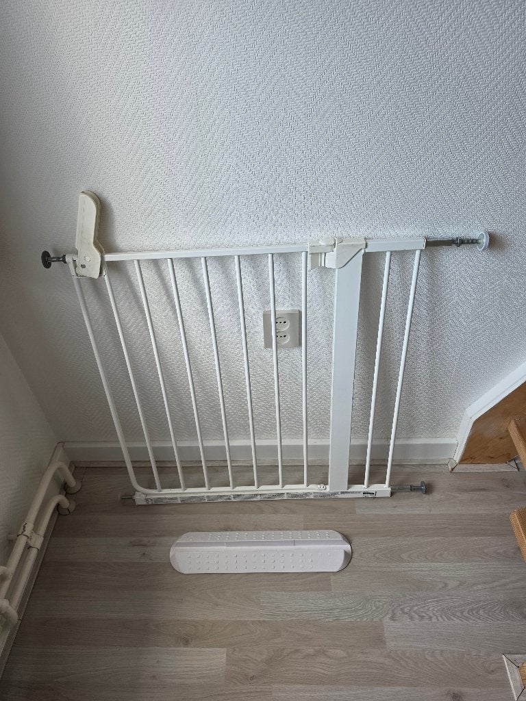 Traphekje (zonder boren), Ophalen, Zo goed als nieuw, Klemhekje, Metaal of IJzer