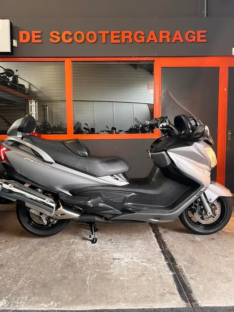Suzuki  Suzuki burgman 650 executive 2014 an650, Motoren, Scooter, -, -, Bedrijf