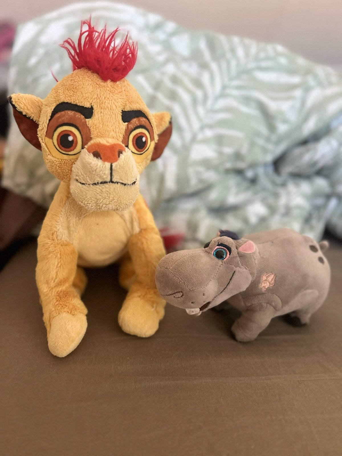Lion King Kion en nijlpaard knuffels, Disney, Geel, Ophalen of Verzenden, Zo goed als nieuw