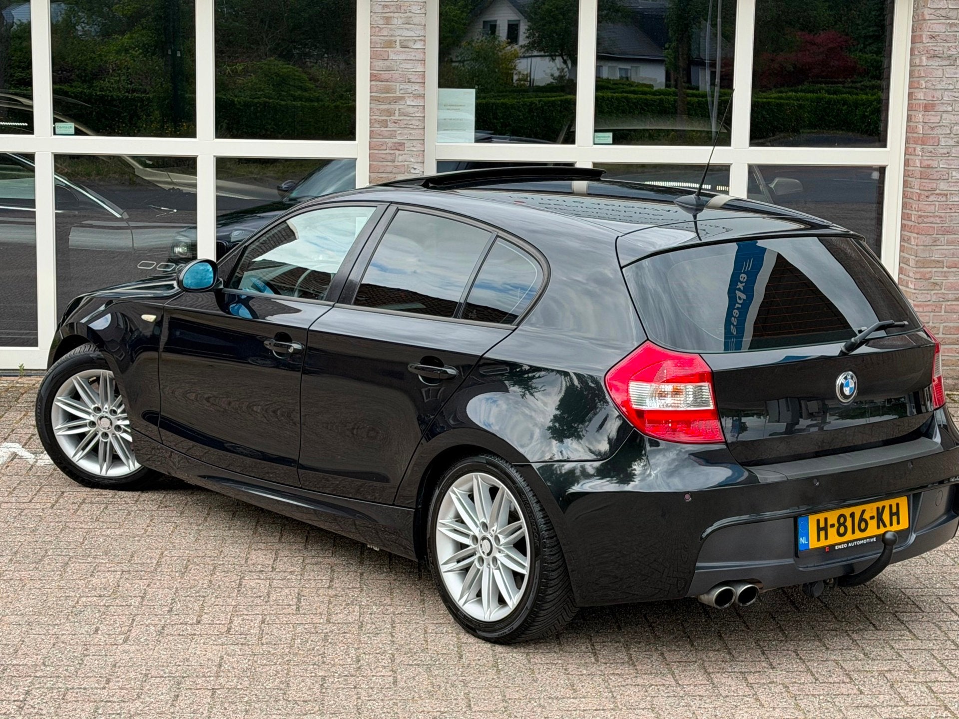 BMW 1-serie 130i Executive zeer nette staat! Xenon Pano M-pa, Achterwielaandrijving, Gebruikt, Leder en Stof, 6 cilinders