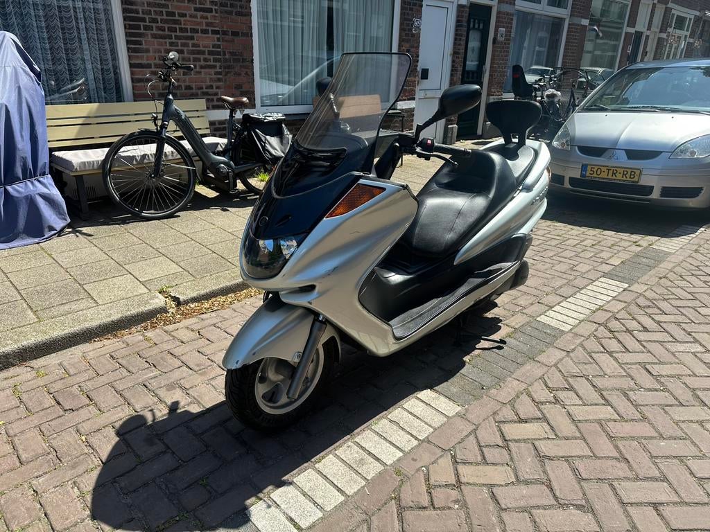 Yamaha Majesty 250
