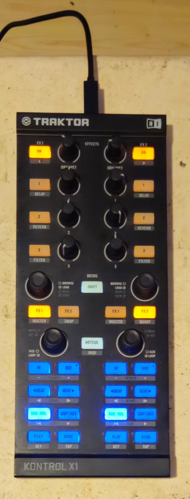 Traktor kontrol x1 mk1 controller, Ophalen of Verzenden, Zo goed als nieuw