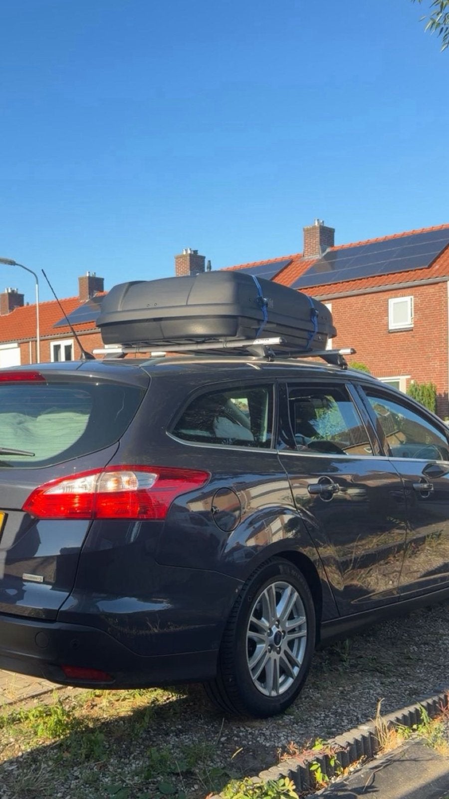 dakkoffer 400 liter + dakdragers Ford Focus 2011 t/m 2018, Ophalen, Zo goed als nieuw