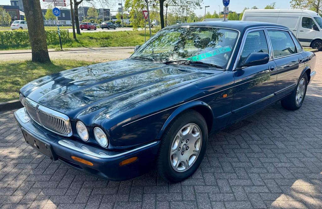 Jaguar Sovereign 4.0 V8 LWB, Auto's, Jaguar, Bedrijf, Sovereign, ABS, Airbags, Airconditioning, Alarm, Boordcomputer, Centrale vergrendeling