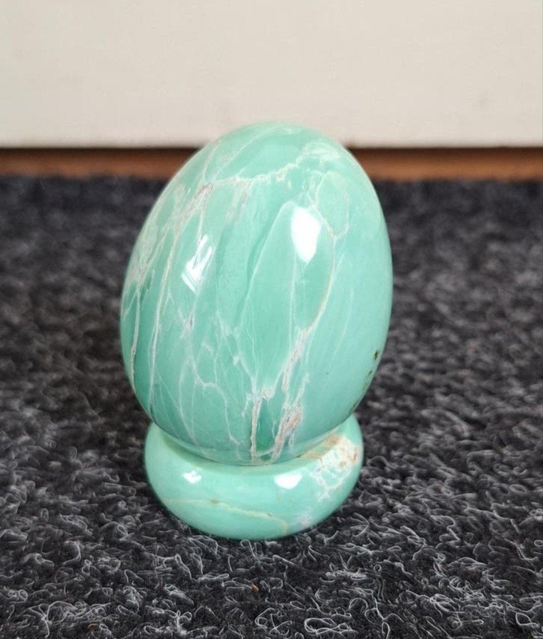 Amazoniet Ei 167 gram op Standaard, Verzamelen, Ophalen, Mineraal