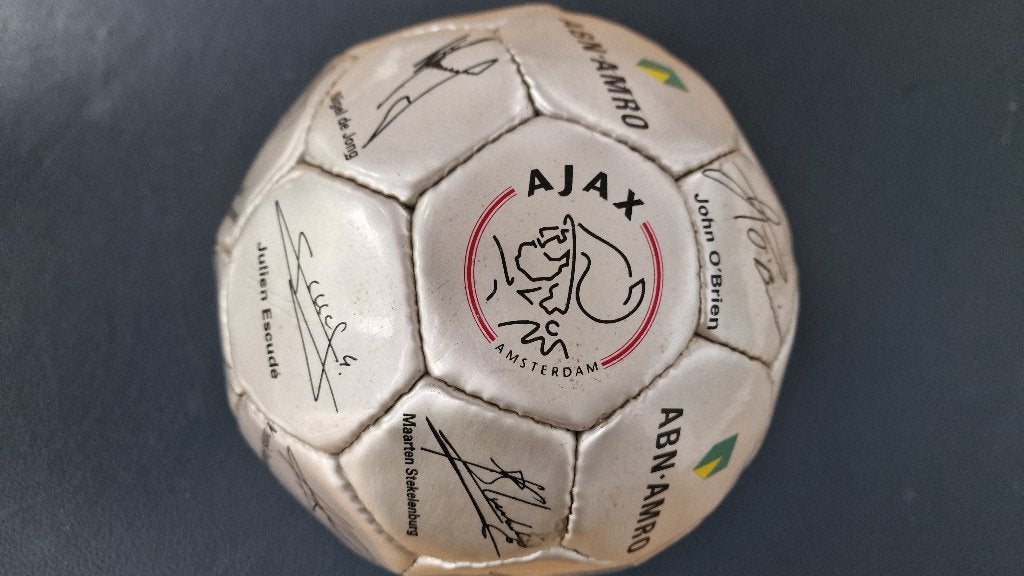 AJAX voetbal met handtekeningen jaar 2004/2005, Maat L, Ophalen, Zo goed als nieuw, Bal