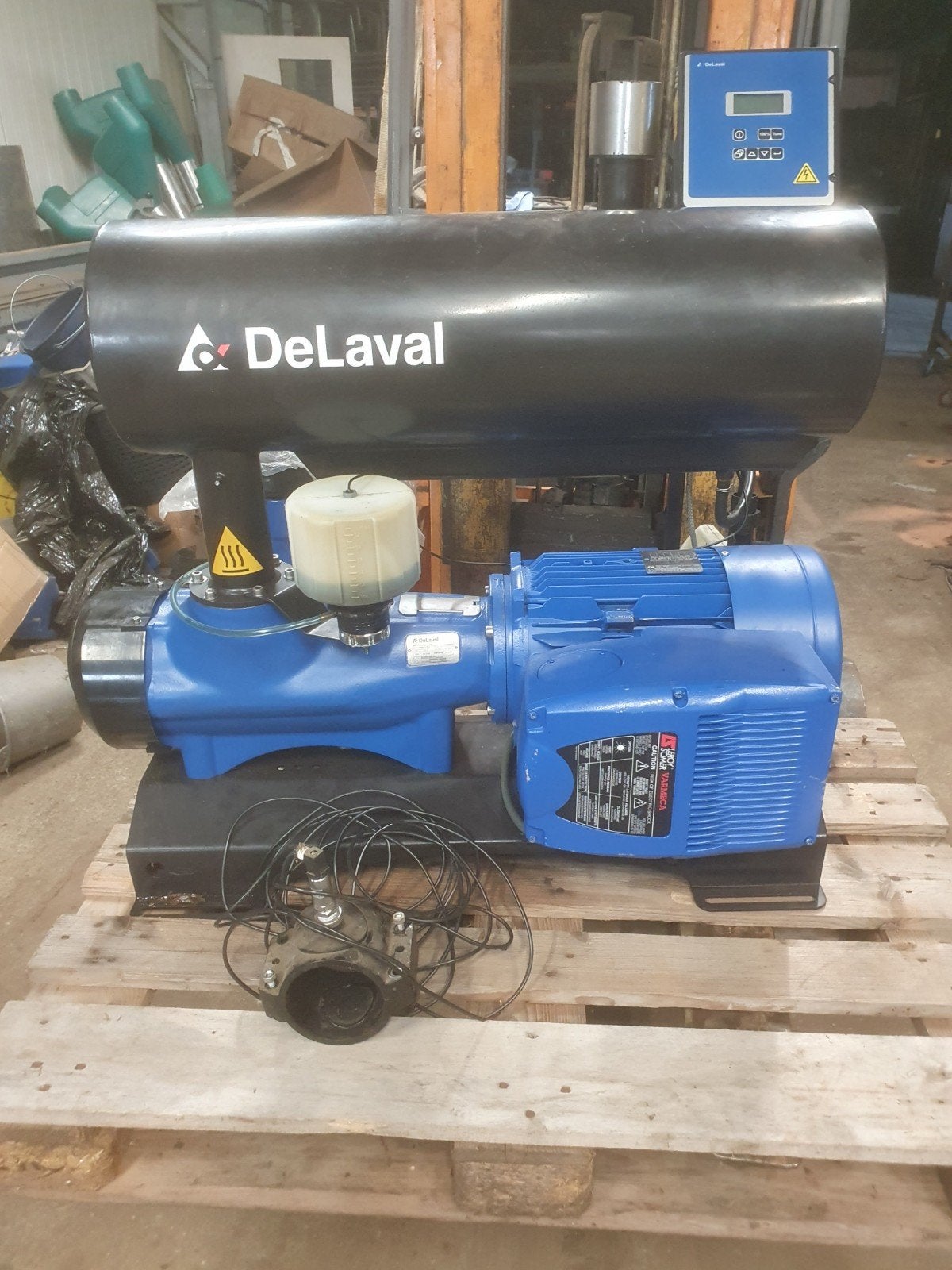 delaval dvp2700 compleet met ferqentie regelaar, Dieren en Toebehoren, Delaval, Info@delaval.com, Steenwijk