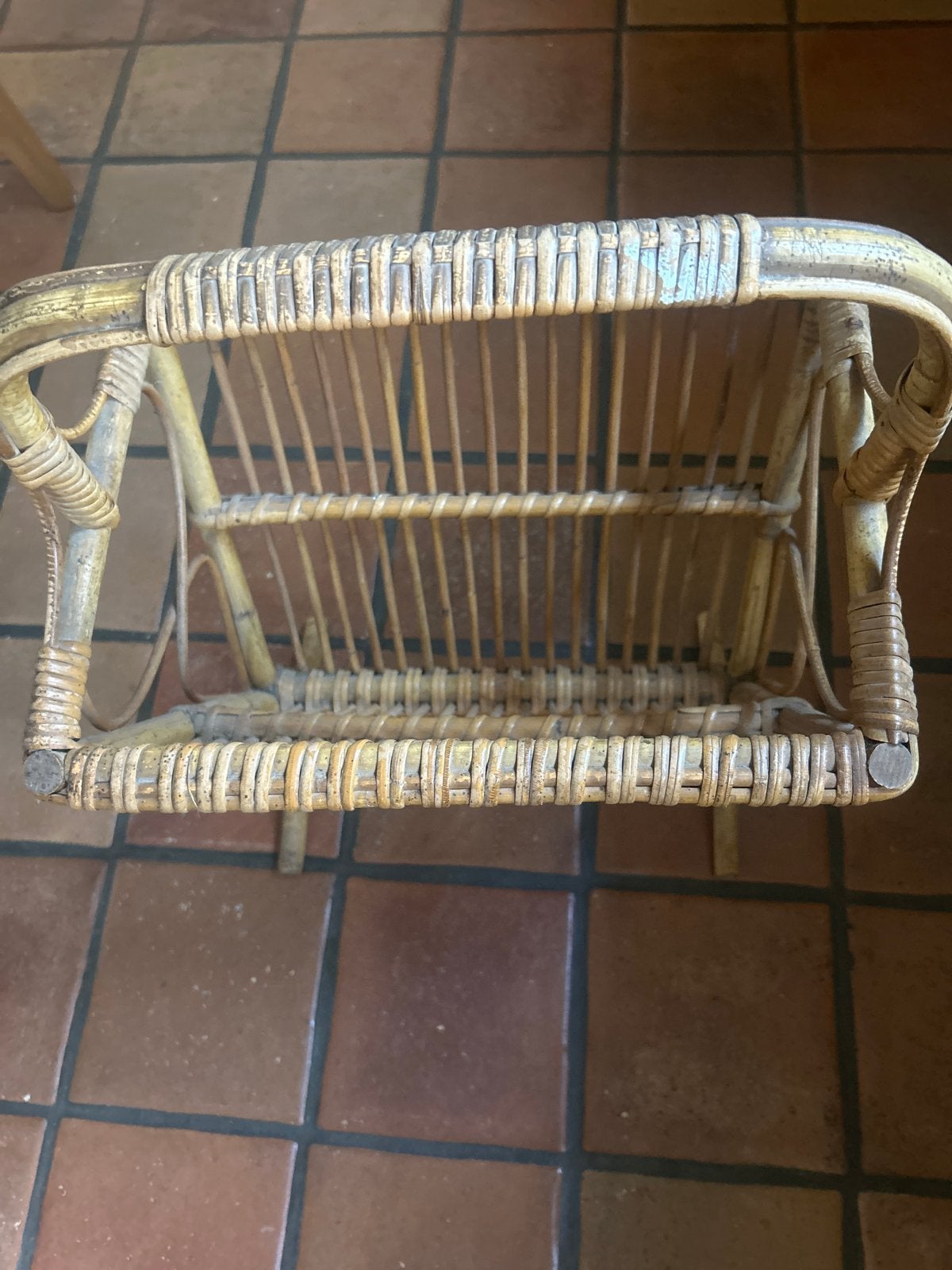 Vintage rotan lectuurbak / krantenbak, Ophalen, Gebruikt, Natuurlijk materiaal, Lectuurbak