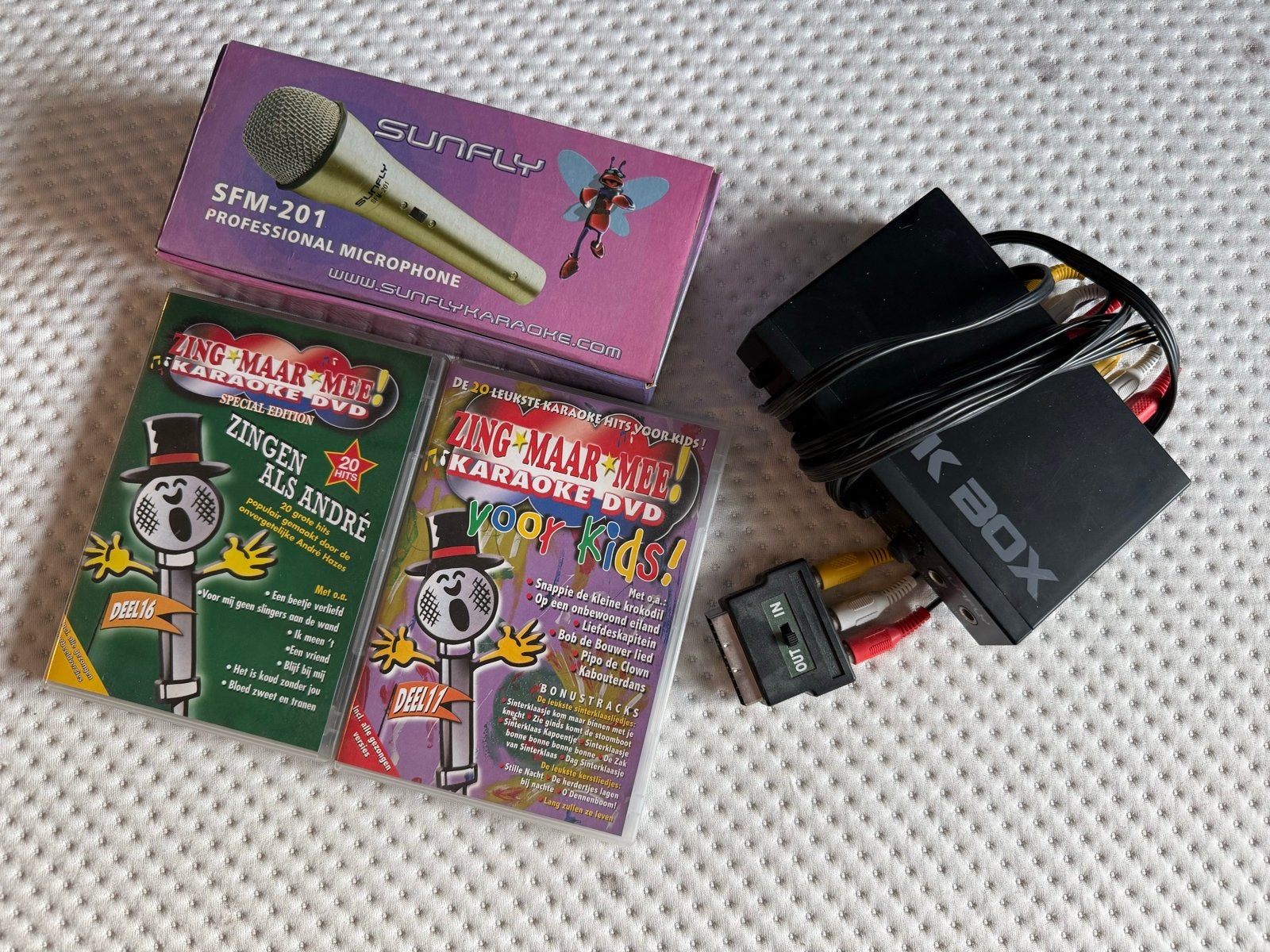 Karaoke set: K Box, microfoon en 2 Zing Maar Mee! DVD's, Ophalen of Verzenden, Gebruikt, Complete set