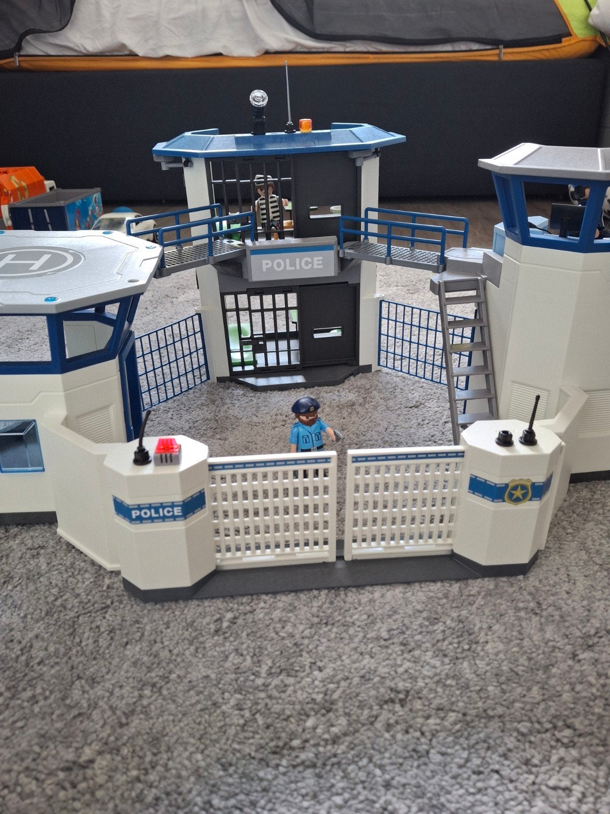 Playmobil Politiebureau met gevangenis - bijna compleet, Ophalen, Gebruikt