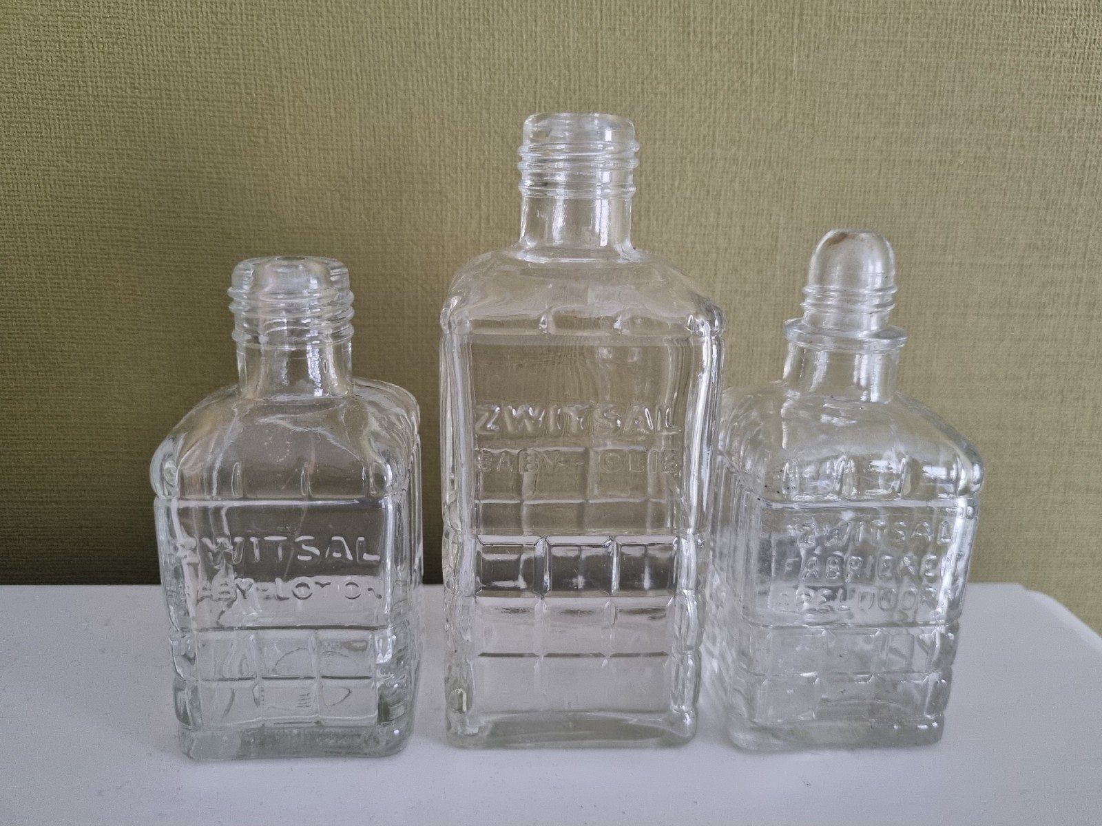 Drie oude glazen Zwitsal flesjes, Ophalen of Verzenden