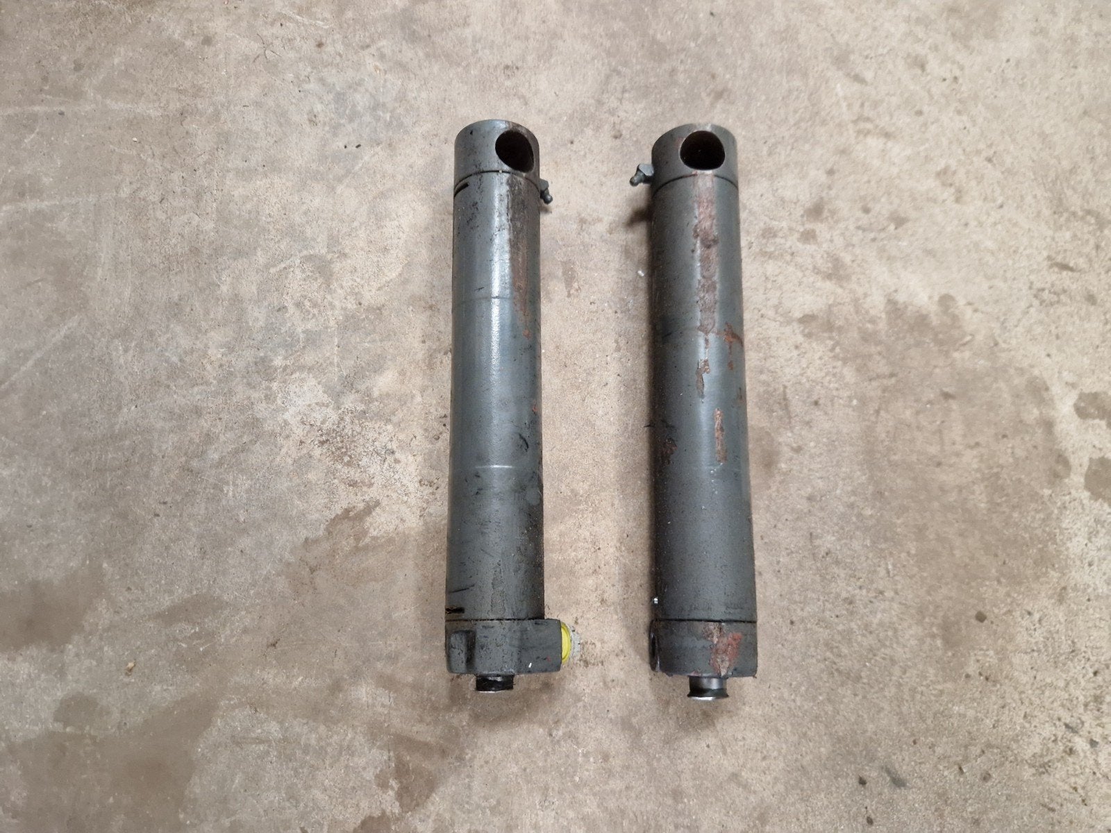 fendt 200 serie fronthef Set van 2 hydraulische cilinders -, Ophalen, Gebruikt