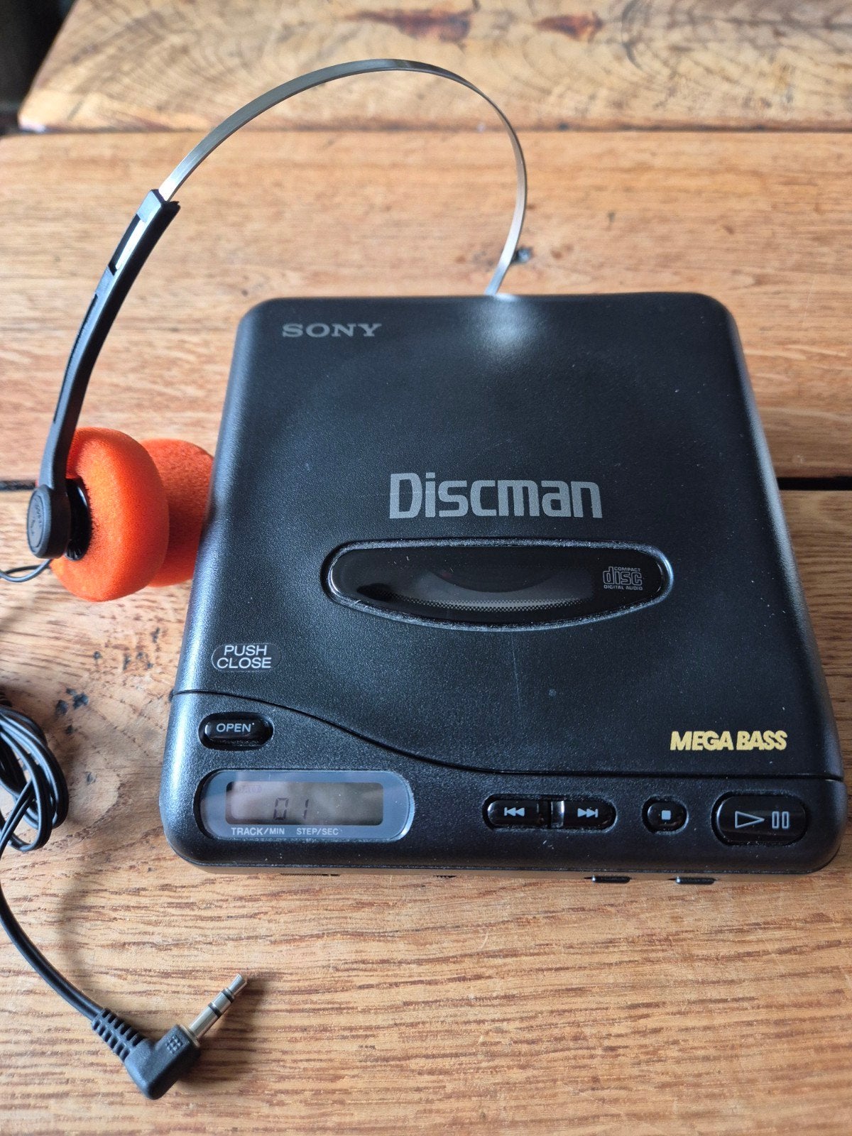 Uitmuntende Sony Discman D11 - 100% werkend - Fysiek perfect, Ophalen of Verzenden, Discman
