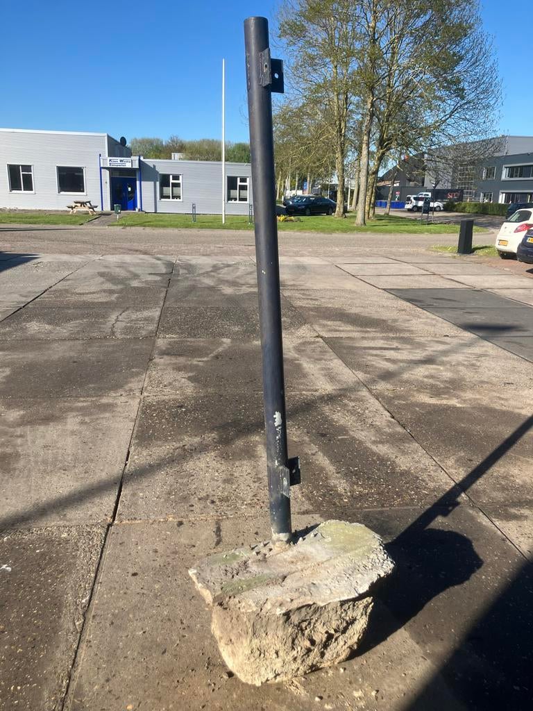 Deur Hek 230x125 cm met sluitpaal en beton, Ophalen, Met poort, Gebruikt, Tuinhek